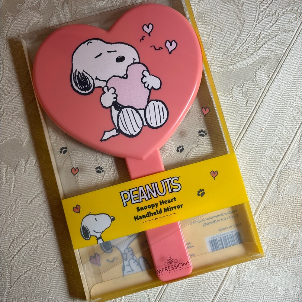 Impressions Vanity x Peanuts Snoopy Heart Handheld Makeup Mirror BNIB